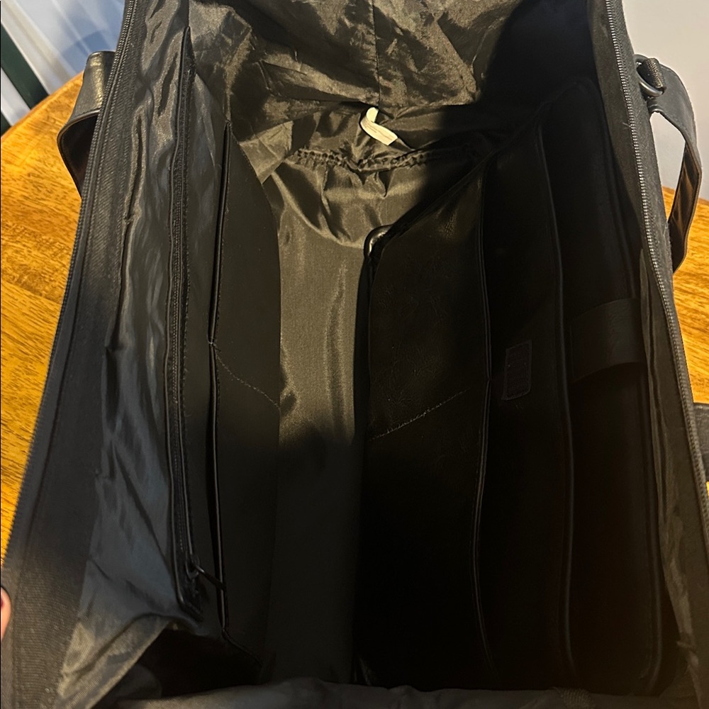 Beis Weekender Bag - Picture 5 of 11
